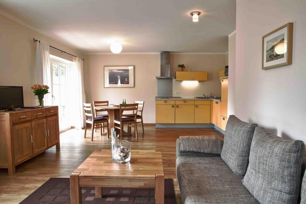 Haus Stoertebeker Appartements - Hotel Garni, Seebad Lubmin Chambre photo