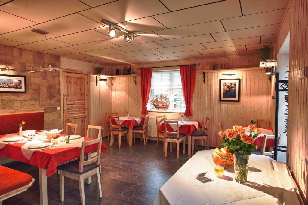 Haus Stoertebeker Appartements - Hotel Garni, Seebad Lubmin Chambre photo